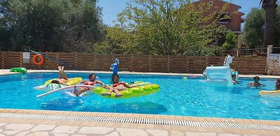 Pierhouse Hotel in Gouvia