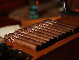 Pierhouse Hotel in Gouvia