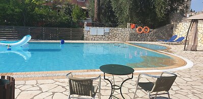 Pierhouse Hotel in Gouvia