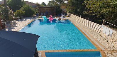 Pierhouse Hotel in Gouvia