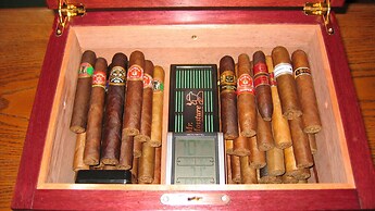 Pierhouse Hotel in Gouvia