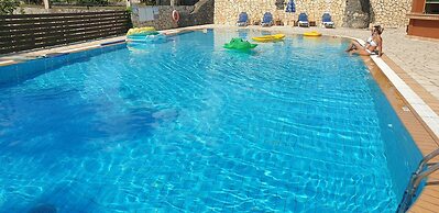 Pierhouse Hotel in Gouvia