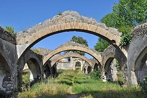 Pierhouse Hotel in Gouvia