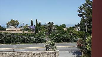 Pierhouse Hotel in Gouvia