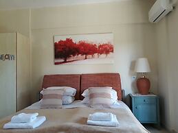 Pierhouse Hotel in Gouvia