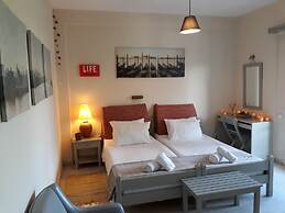 Pierhouse Hotel in Gouvia