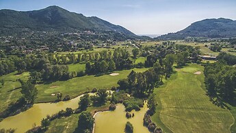 Pierhouse Hotel in Gouvia