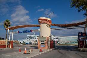 Pierhouse Hotel in Gouvia