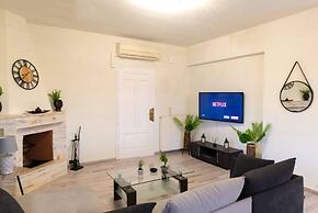 Sunset Bliss Villa in Karteros