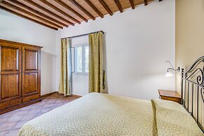 Corbezzola,Family Apt With Pool Near Volt