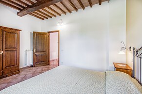 Fico Family Apt Shared Pool,volterra