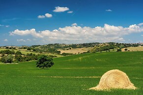 Melagrana Family Apt shared Pool,Volterra
