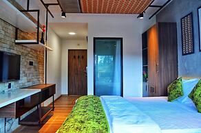 The 643 Holiday Homes