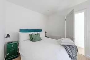 Beautifully Refurbished 2BD Flat- Clapham