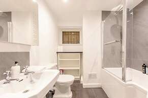 Beautifully Refurbished 2BD Flat- Clapham