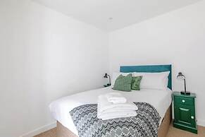 Beautifully Refurbished 2BD Flat- Clapham