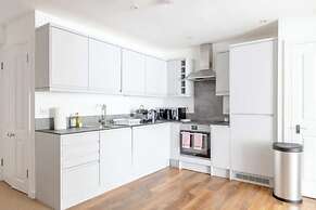 Beautifully Refurbished 2BD Flat- Clapham