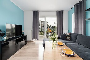 Mateckiego Apartment by Renters