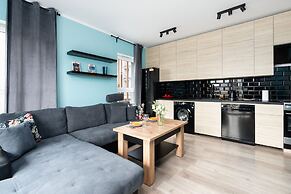 Mateckiego Apartment by Renters