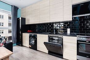 Mateckiego Apartment by Renters