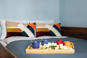 Mateckiego Apartment by Renters
