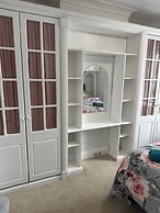 Gorgeous 5 Bedroom House