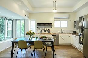 Country Vibes in Tel-Aviv by Sea N' Rent