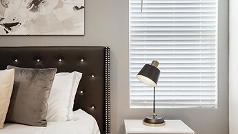 7 Bed Private Pool Home In Solterra Resort 7 Bedroom Home by RedAwning