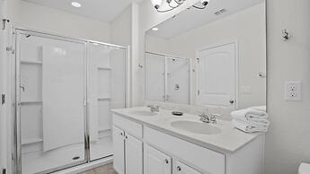 5 Bed With Private Pools Near Disney 5 Bedroom Townhouse