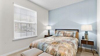 5 Bed 4 Bath Townhouse With Pool 5 Bedroom Townhouse by RedAwning