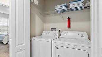 5 Bed 4 Bath Townhouse With Pool 5 Bedroom Townhouse by RedAwning