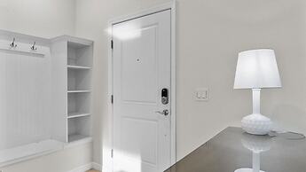 5 Bed 4 Bath Townhouse With Pool 5 Bedroom Townhouse by RedAwning