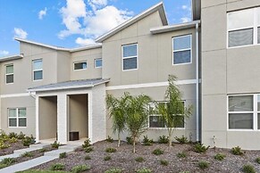 4 Bed 3 Bath In Champions Gate Resort! 4 Bedroom Townhouse