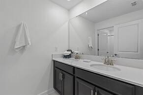 4 Bed 3 Bath In Champions Gate Resort! 4 Bedroom Townhouse