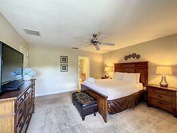 4 Bed 4 Bath With Private Pool/spa 4 Bedroom Home by RedAwning