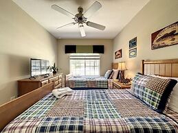 4 Bed 4 Bath With Private Pool/spa 4 Bedroom Home by RedAwning