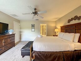 4 Bed 4 Bath With Private Pool/spa 4 Bedroom Home by RedAwning