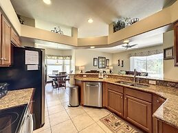 4 Bed 4 Bath With Private Pool/spa 4 Bedroom Home by RedAwning