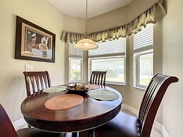 4 Bed 4 Bath With Private Pool/spa 4 Bedroom Home by RedAwning