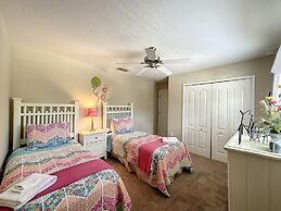 4 Bed 4 Bath With Private Pool/spa 4 Bedroom Home by RedAwning