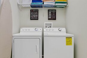 6 Beautiful Bedrooms 6 Baths Pool & Spa 6 Home by RedAwning