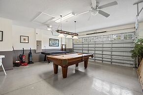 6 Beautiful Bedrooms 6 Baths Pool & Spa 6 Home by RedAwning