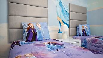 New Home 7 Bed Solara Resort Private Pool/spa 7 Bedroom Home by RedAwn