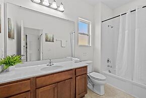 Large 7 Bed In Solterra Pool, Spa Near Disney 7 Bedroom Home by RedAwn