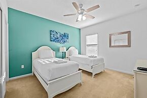 Large 7 Bed In Solterra Pool, Spa Near Disney 7 Bedroom Home by RedAwn