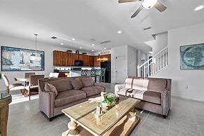 Large 7 Bed In Solterra Pool, Spa Near Disney 7 Bedroom Home by RedAwn