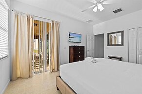 Large 7 Bed In Solterra Pool, Spa Near Disney 7 Bedroom Home by RedAwn