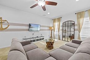 Large 7 Bed In Solterra Pool, Spa Near Disney 7 Bedroom Home by RedAwn