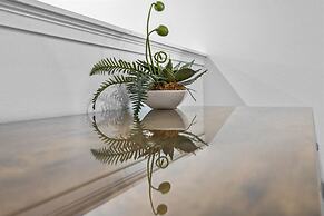 Large 7 Bed In Solterra Pool, Spa Near Disney 7 Bedroom Home by RedAwn