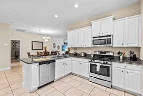 Fun In The Sun 5 Bed 5 Bath - Pool Near Disney 5 Bedroom Home by RedAw